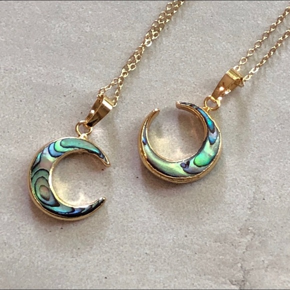 1 Left!✨ Abalone Shell 14K Crescent Moon Necklace - Picture 2 of 7
